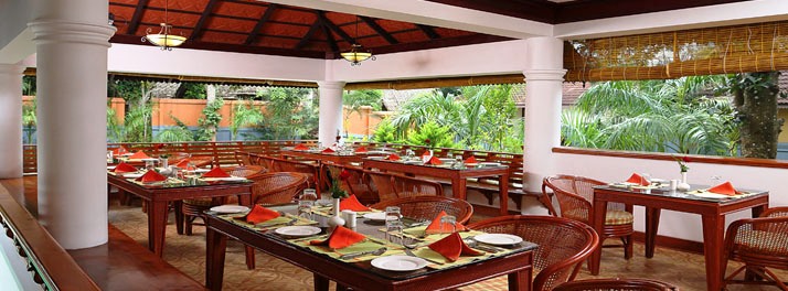 1022/The Elephant Court - Thekkady 09.jpg